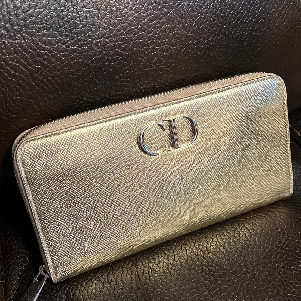 Christian dior metallic gold logo monogram CD long zip continental wallet clutch - Picture 3 of 8